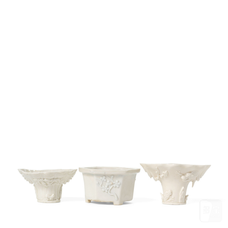 清康熙 德化窯盃兩件及小花盆一件 | TWO BLANC-DE-CHINE LIBATION CUPS AND A SMALL BLANC-DE-CHINE JARDINIERE